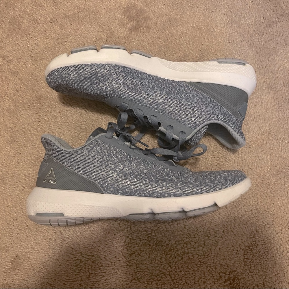Reebok lilac sneaker